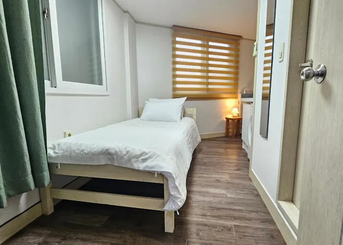 Top Guesthouse 3* Seúl